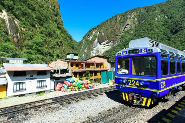 Machu Picchu trash crisis - Garbage with train in Aguas Calientes in Peru. (Pakhnyushchyy / Adobe stock)