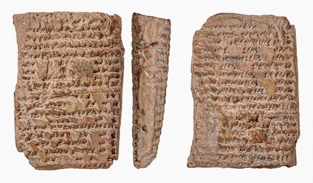 A “uranology” tablet from the Yale Babylonian Collection, written between the 3rd and 2nd centuries BCE in the city of Uruk in southern Iraq, provides on the right side a description of celestial constellations and on the other left side the topography of the city of Uruk.