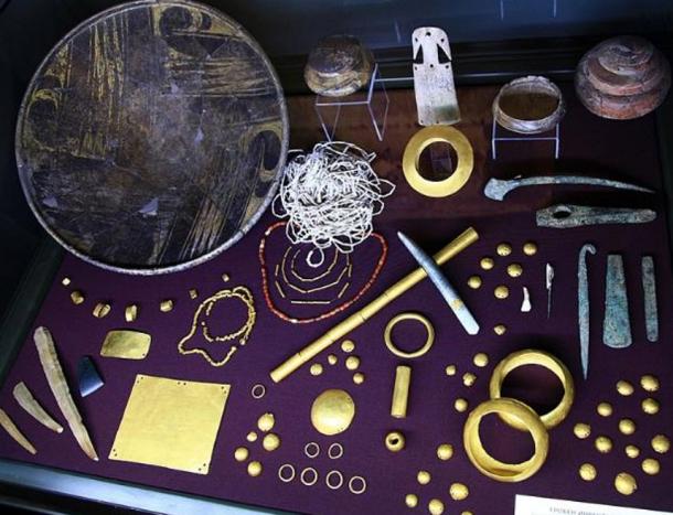 Varna necropolis, grave offerings, including the golden plate, on exposition in Varna Museum