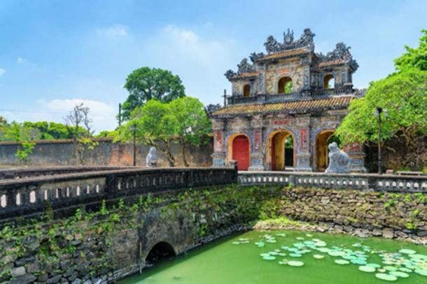 View of the East Gate (Hien Nhon Gate), Hue (efired/ Adobe Stock)
