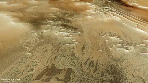 Another view of the Inca City with the rounded layered deposits in the foreground (European Space Agency / CC-BY-SA 3.0)