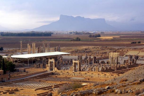 Vista general de la antigua ciudad de Persépolis, donde se encontraron originalmente la mayoría de las tablillas de arcilla. (Valéry Shanin / Adobe Stock)