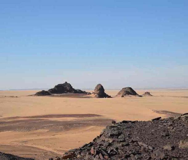 The wastes of the Atbai Desert, north-east Sudan – a very different landscape to the ‘green Sahara’. (Julien Cooper/The Conversation)