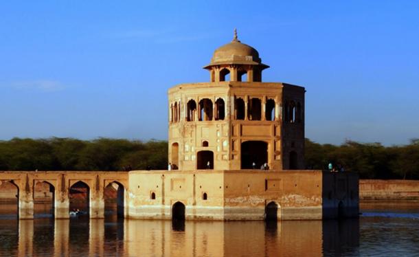 Example of a Mughal era water pavilion