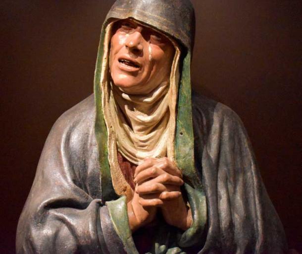 Professional mourners were typically women, as it was considered unacceptable for men to cry. ‘Dolente’, sculpture by Guido Mazzoni, circa 1480-1485 (Nicola Quirico / CC BY SA 4.0)