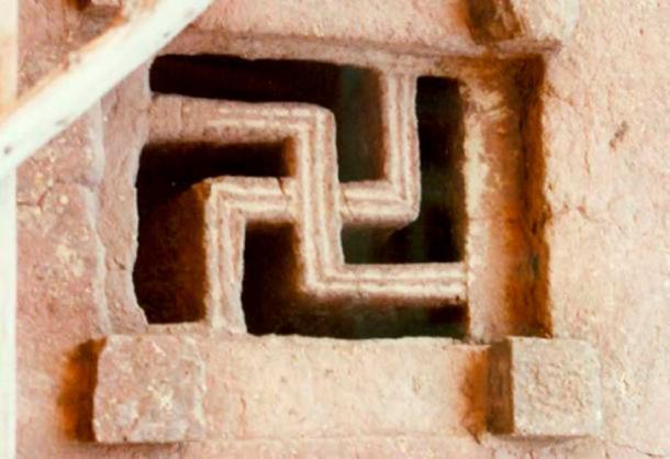 Skastika symbol in the window of Lalibela Rock hewn churches. (Sanzhab / CC BY 3.0)