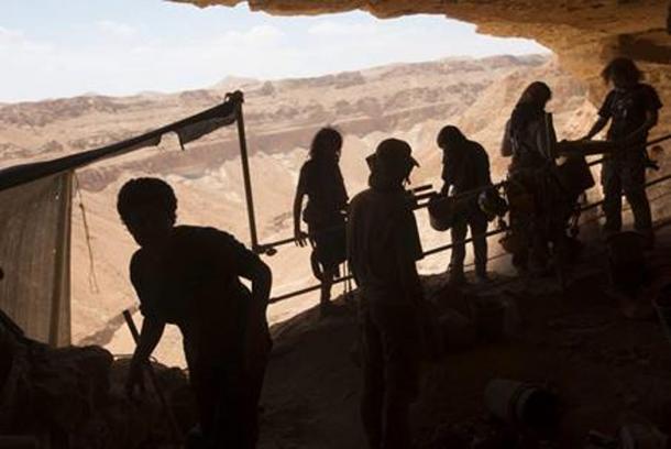 Volunteers at work in the archaeological excavation. Photographic credit: Yoli Shwartz, courtesy of the Israel Antiquities Authority.