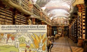 Stapel boeken uit de heksenbibliotheek van nazichef Himmler gevonden in Praag