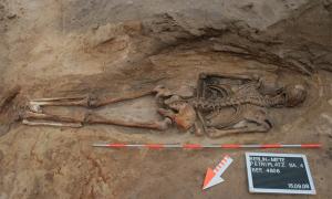 Photograph of a face-down burial, also known as a prone burial, in a churchyard in Berlin, just one of almost a hundred medieval and post-medieval burials in Switzerland, Germany, and Austria included in the study. Source: (Claudia Maria Melisch / Landesdenkmalamt Berlin)
