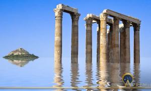 Ancient ruins and island in water (Nikolai Sorokin / Adobe Stock)