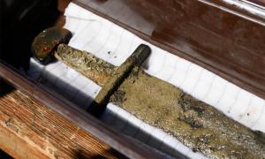 Medieval sword drawn from Lednica Lake, Poland Source: Nicolaus Copernicus University