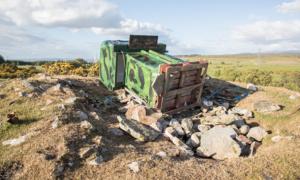 The hide constructed on top of the Neolithic cairn.