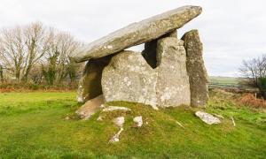 Trethevy Quoit, portal dolmen in Cornwall	Source: Andy Chisholm / Adobe Stock