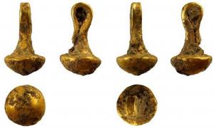 This is the actual size of the gold piece made in Bulgaria’s prehistoric fortified settlement of Solnitsata.