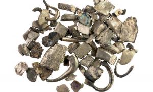 A hacksilber hoard dated to the middle of the eleventh century BC found by the Leon Levy Expedition to Ashkelon.       Source: We are grateful to L. E. Stager and D. Master, directors of the Leon Levy Expedition to Ashkelon, and to D. T. Ariel, for allowing us to publish these photographs.