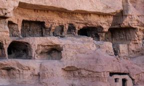 Bamiyan caves in Afghanistan. Source: trentinness / Adobe Stock.