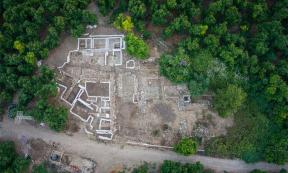 Overhead view of the Canaanite palace excavations in Tel Kabri, Israel. Source: Timothy Pierce