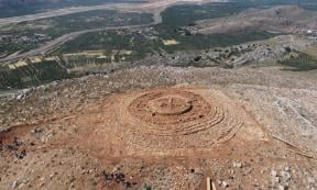 he Minoan monumental structure recently uncovered at Kastelli, Crete