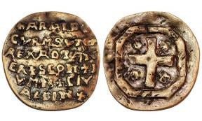 Obverse and reverse of the golden Curmsun disc. Source: Tomasz Sielski / CC BY-SA 3.0