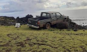 Easter Island moai statue destroyed by truck.            Source: Comunidad Indígena Ma'u Henua