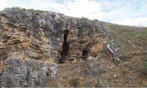 Top image: Entrance to Cloggs Cave. 	Source: David, B et al/Nature