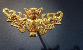 Gold pendant from the Panama culture