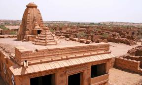 The ruined remains of Kuldhara village in India. Source: bluesea / Adobe Stock