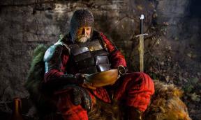 Medieval knight eating a meal. Source: diter / Adobe Stock.