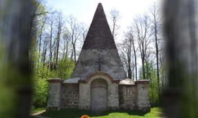 The tomb of Prussian Baron von Fahrenheid family, Rapa, Poland