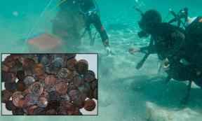 Divers investigating the coin discovery off the coast of Sardinia. Credit: Italy’s Culture Ministry.