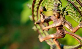 Statue of Hindu God Shiva Nataraja in the cosmic dance. Source: Elena Kovaleva/Adobe Stock