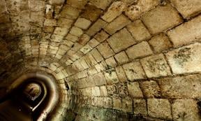 Templar tunnel in Acre, Israel. Source: eldadcarin / Adobe Stock.