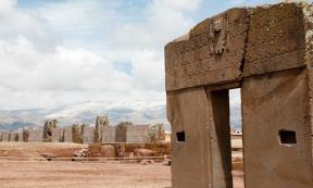Tiahuanaco Sun Gate in Bolivia. Source: Adwo / Adobe Stock