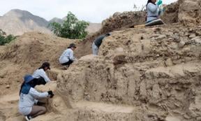 Pre-Inca wall has been discovered in Huaca Tomabal, Valley of Viru in Peru. It supported a ceremonial temple, experts explain. Source: University of Trujillo