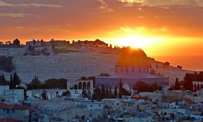 The Sun rising over the Mount of Olives and Jerusalem’s golden Dome of the Rock.	Source: Px Fuel / CC0