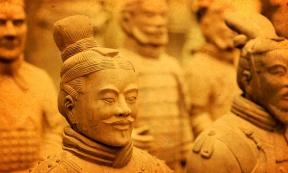 Image of several members of the Terracotta Army in Xian. Source: lapas77 / Adobe Stock 