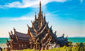 The Sanctuary of Truth, Pattaya, Thailand. Source: pierrick / Adobe Stock.