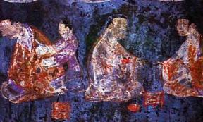 Detail of a mural from an Eastern Han tomb (25 to 220 AD) at Zhucun, Luoyang, Henan province. The painting utilizes Han purple and Han blue pigment. Source: Public domain