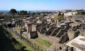 The excavation site of Herculaneum. Source: Jerónimo Roure Pérez/CC BY-SA 4.0
