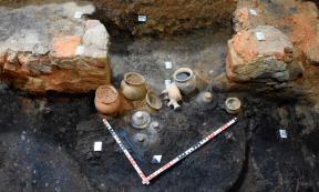 Ceramic vessels recovered from medieval burgher kitchen. Source: František Kolář / National Heritage Institute