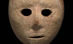 9000 year-old mask that was recovered.