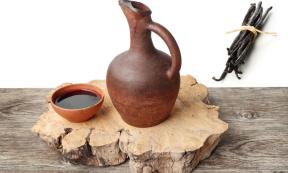 Ancient wine and amphorae. Source:  Luka / Adobe Stock. Inset: Vanilla bean. Source: Shawn Hempel / Adobe Stock
