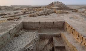 Ritual site - cultic platform found under the war god’s temple. Source: British Museum.