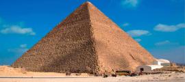Khufu pyramid from the northeast view. Source: dynamofoto/Adobe Stock