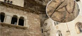 Rocamadour, France, with Durandal in position in the rock, before it vanished.	Source: Patrick Clenet/CC BY-SA 3.0