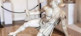 Roman copy of a Hellenistic sculpture of a Gallic warrior. Source: Public Domain