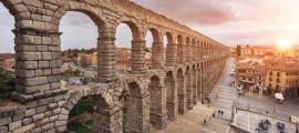 The Aqueduct of Segovia, Castilla y Leon, Spain. Source: herraez / Adobe Stock.