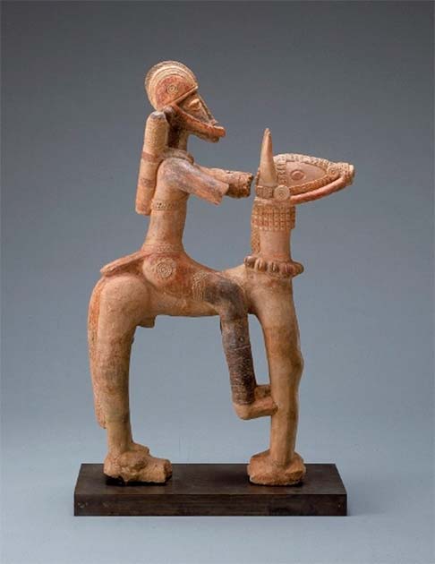 A terracotta figurine depicting a cavalry warrior of the Mali Empire, 13th-15th century at the National Museum of African Art, Washington D.C. (Public Domain)